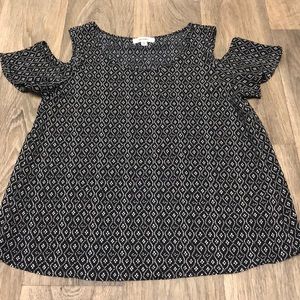 Black and white patterned shirt